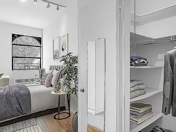 3rd image of 154 W 70th St APT 4L