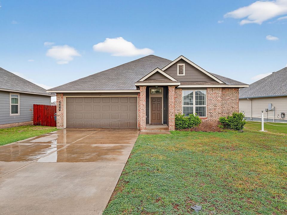 1st image of 905 McCandles Rd