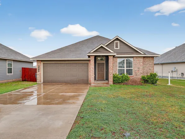 905 McCandles Rd, Waco, TX 76705