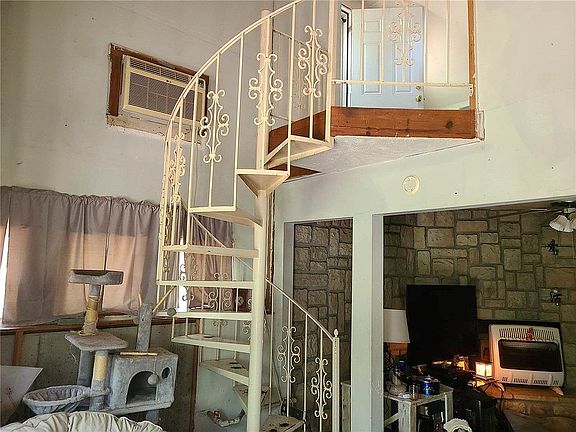 5th image of 8 & 10 Clark Rd