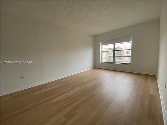 4th image of 9350 Fontainebleau Blvd APT 609
