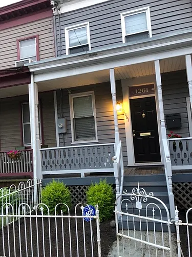 1261 U St SE Photo 1