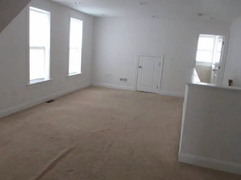3rd Floor: Bedroom