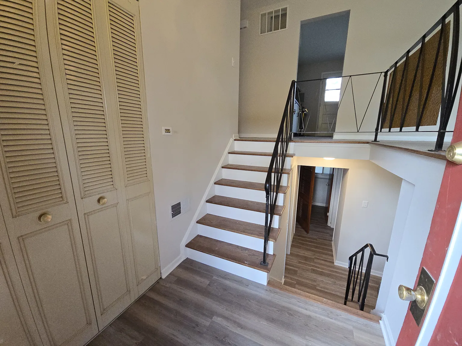 4 bed, 1872 sqft, $3,100 — Photo 2