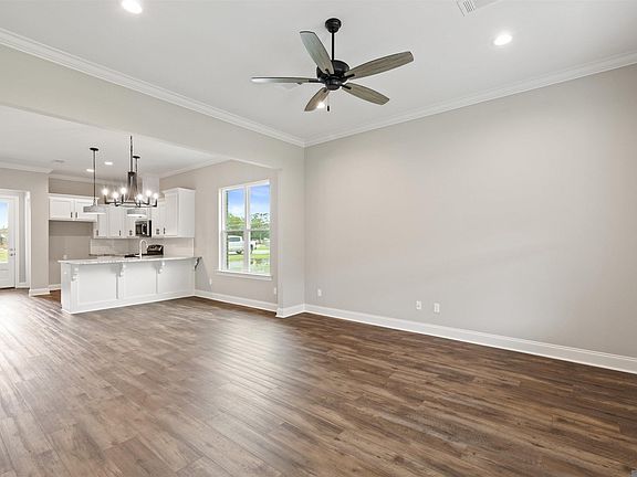 5th image of 10420 Highland Lakes Dr
