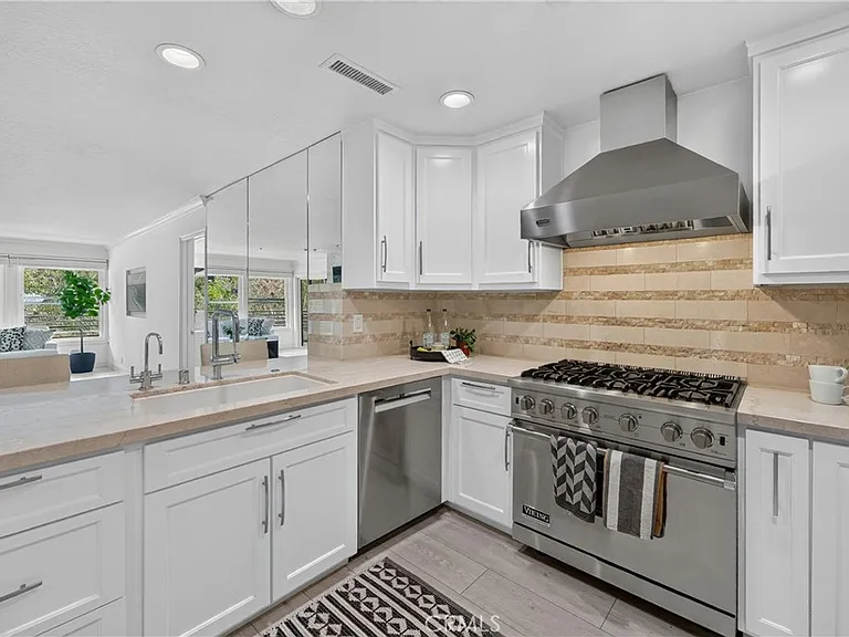 950 Cagney Ln #207 — Photo 6