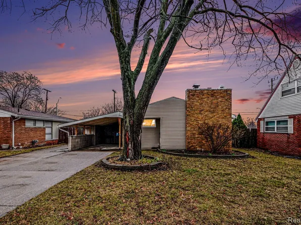 28930 Garfield St, Roseville, MI 48066