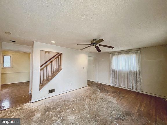 5th image of 12420 Feldon St