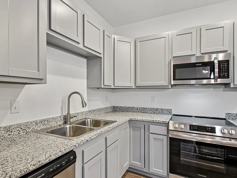 Portland Place Apartments — Photo 59