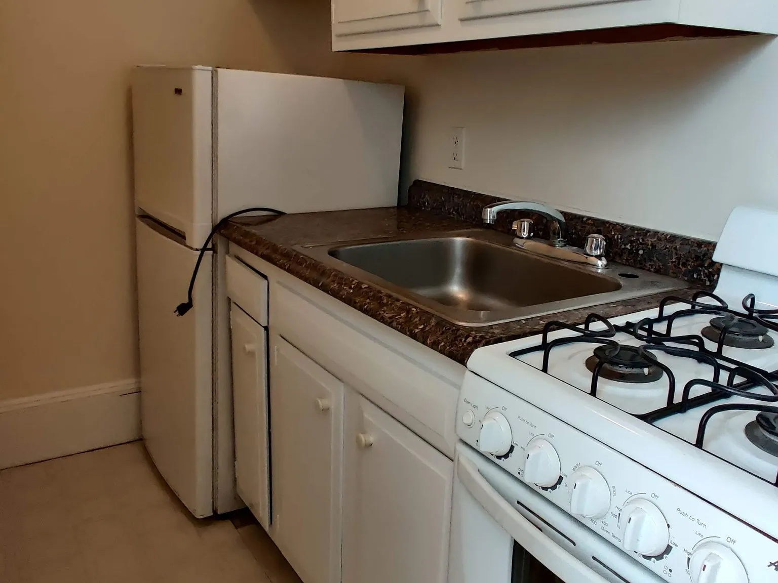 1 bed, $2,600 — Photo 2