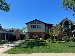 8242 N Newcastle Ave, Niles, IL