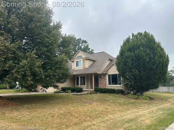 12220 Moceri Dr, Grand Blanc, MI 48439