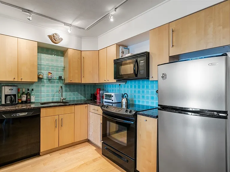 29 Concord Ave #302 — Photo 2