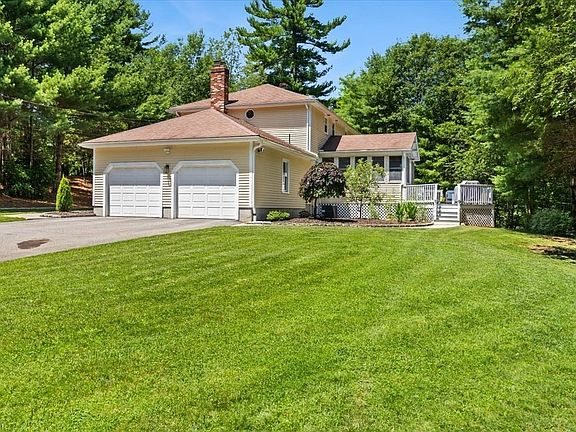 2nd image of 74 Lakeview Rd