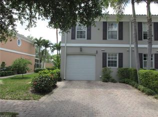 5389 Cove Cir, Naples, FL 34119