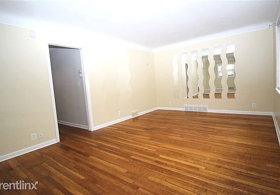 4 Living room view 2