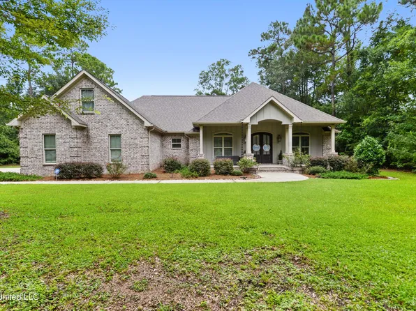 7201 Park Ridge Dr S, Moss Pt, MS 39562