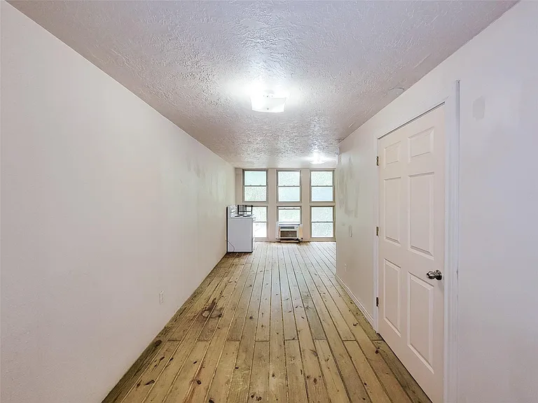 13200 Young Ln — Photo 10