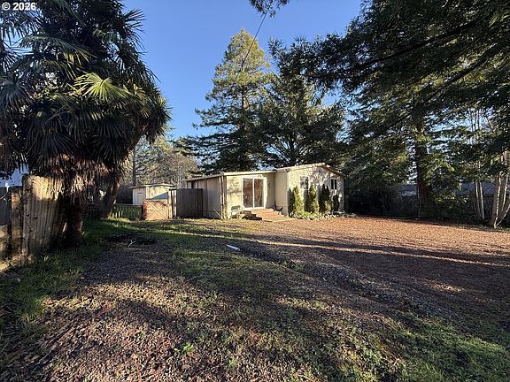 2nd image of 16947 Parkview Dr