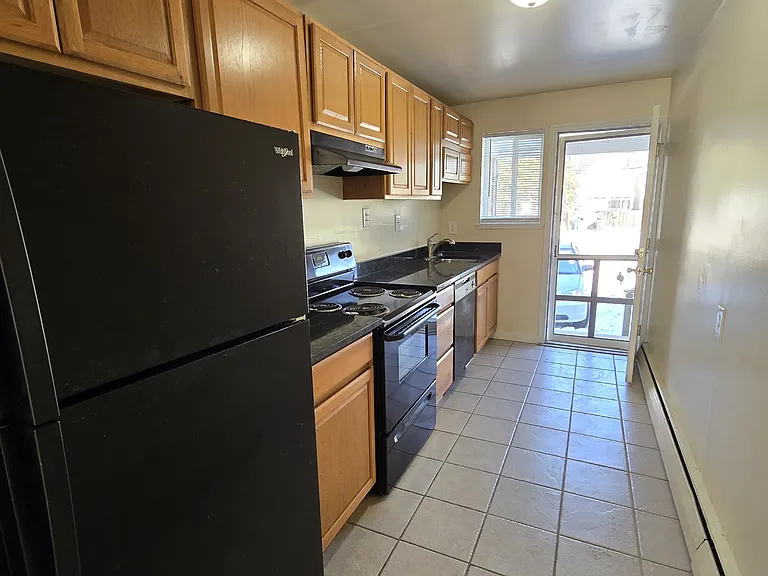 3210 Ellwood Ave — Photo 3