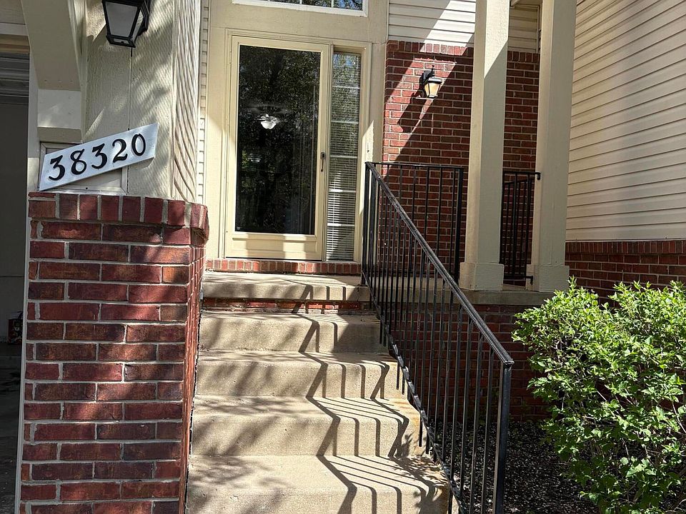1st image of 38320 Saratoga Cir