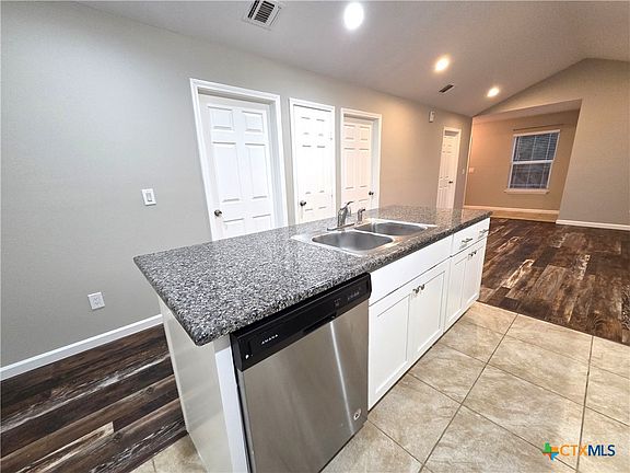 4th image of 408 Clay Rdg