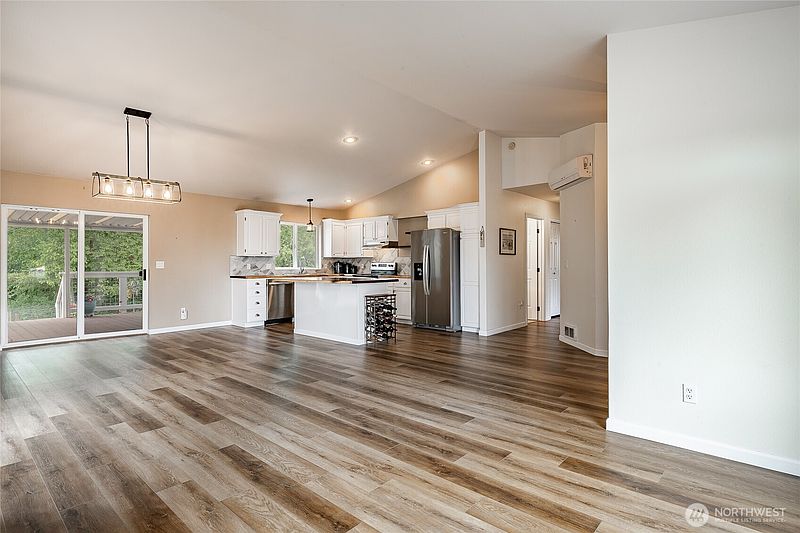 3rd image of 8209 Comox Road