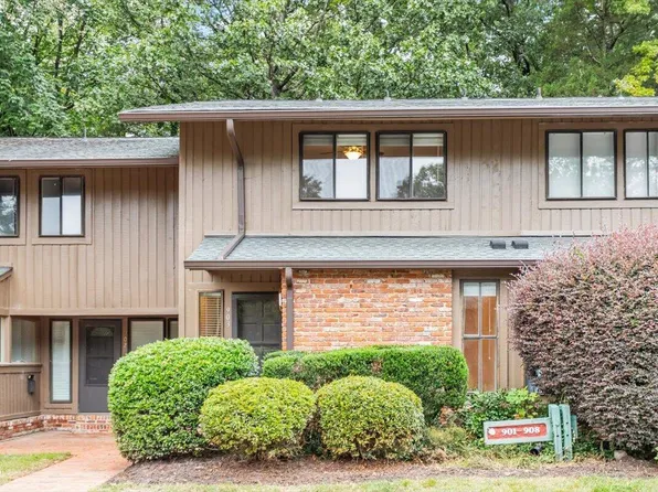 903 Oak Tree Dr, Chapel Hill, NC 27517
