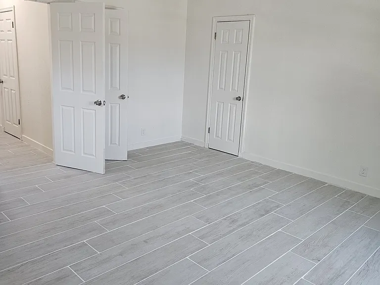 2nd floor primary bedroom