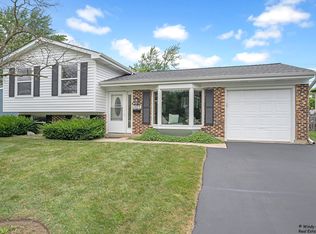 809 Hastings Ln, Hanover Park, IL