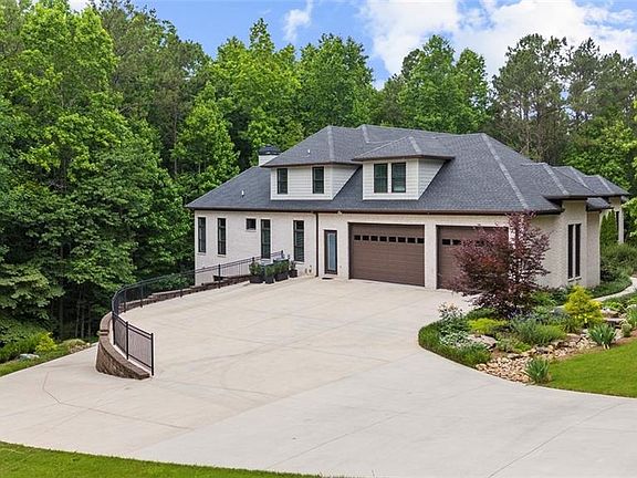 3rd image of 131 Soapstone Way