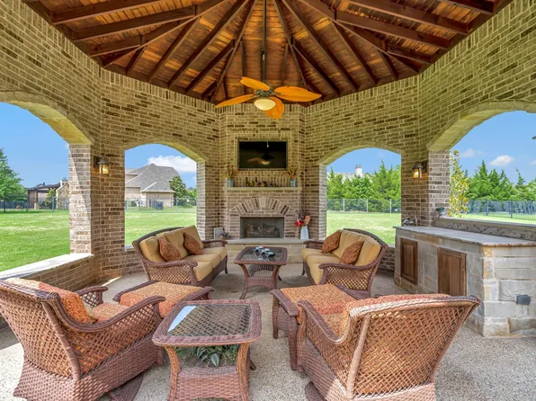 161 Yorkshire Dr, Heath, TX 75032