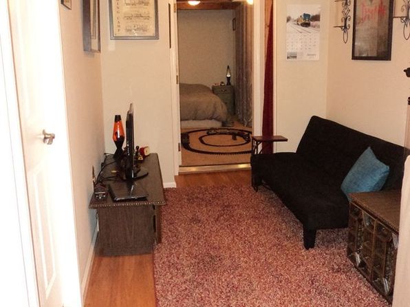 1012 Sylvia Way
