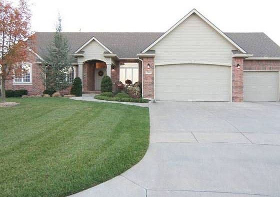 2nd image of 2061 N Glen Wood Ct