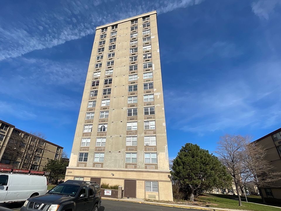1st image of 4300 W Ford City Dr APT 905