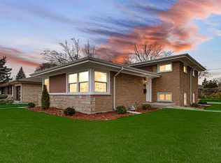 1845 Everett Ave, Des Plaines, IL 60018