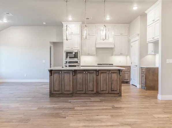 11724 Narrow Way, Guthrie, OK 73044