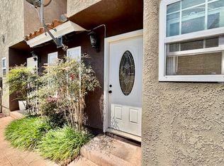 685 W 18th St #1, Costa Mesa, CA 92627