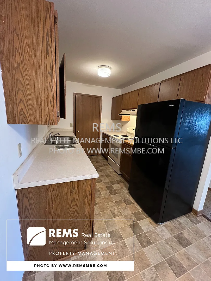 534 East Slifer Street — Photo 1