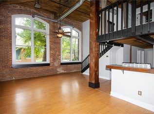 201 S Hoskins Rd APT 102, Charlotte, NC 28208