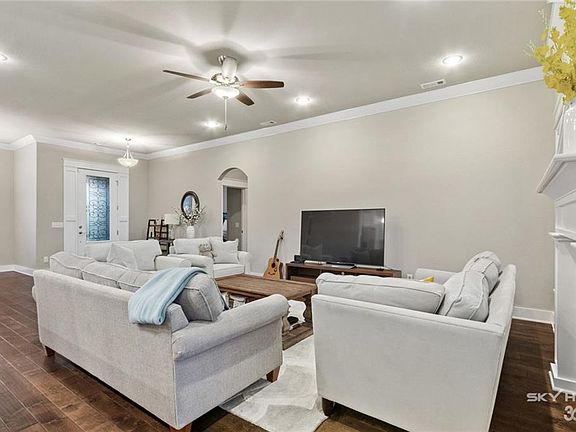 4th image of 5605 W Lakewood Dr