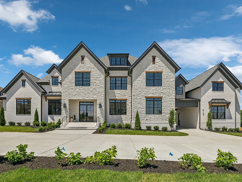 8104 Turning Point Dr #16