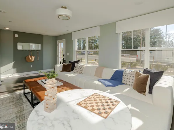 112 Martha Brokaw Way, Hopewell Township, NJ 08560