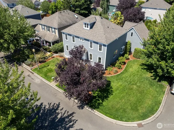 3207 Parkside Circle NE, Tacoma, WA 98422