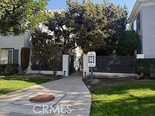 1st image of 1530 S Pomona Ave Unit B32