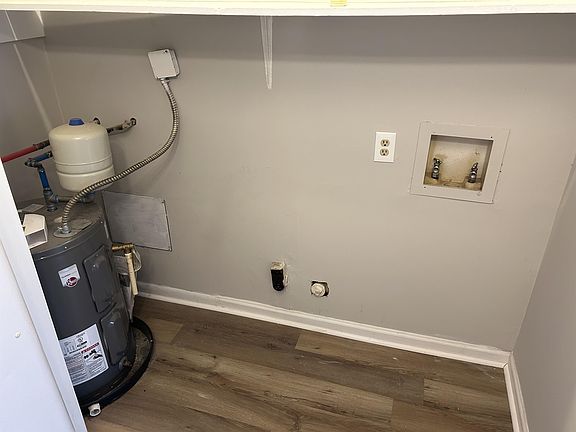 3rd image of 3701 Squaw Valley Dr SW #A