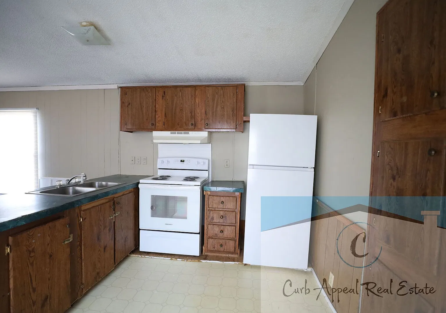 2620 Crawford — Photo 4