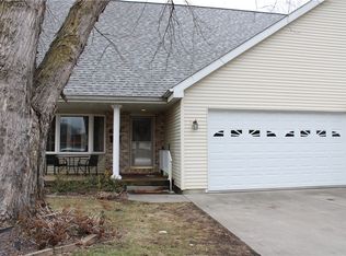 508 S Catalpa St, Sullivan, IL 61951