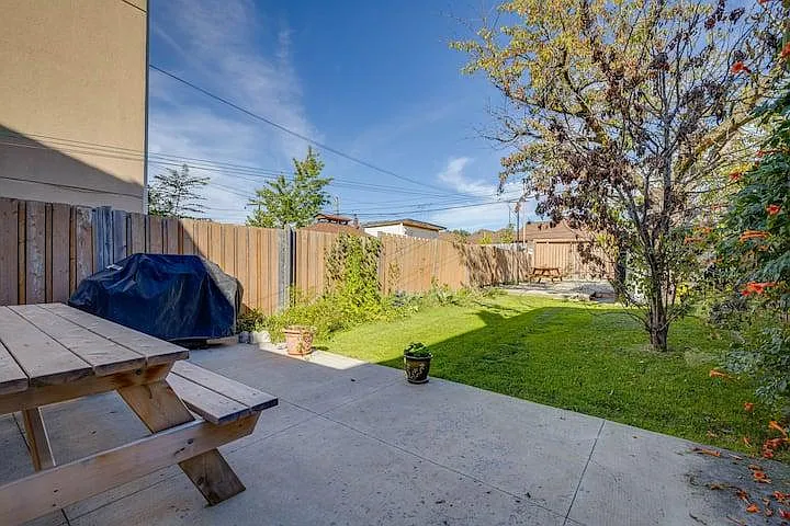 34 Ashbury Ave — Photo 10