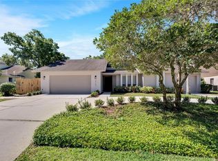 2727 Horseshoe Dr, Plant City, FL 33566